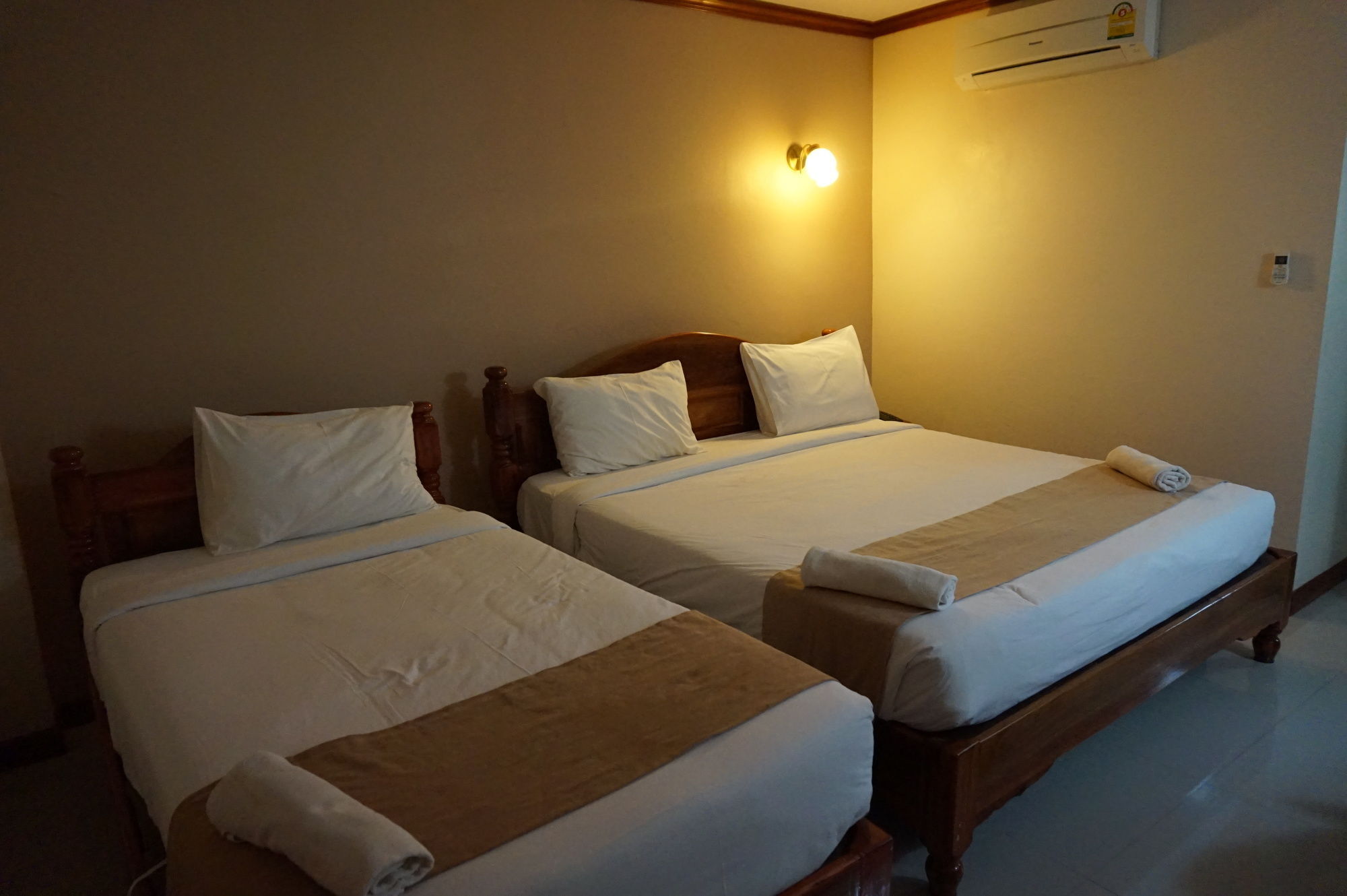 Np Residence Nakhon Phanom Exteriör bild