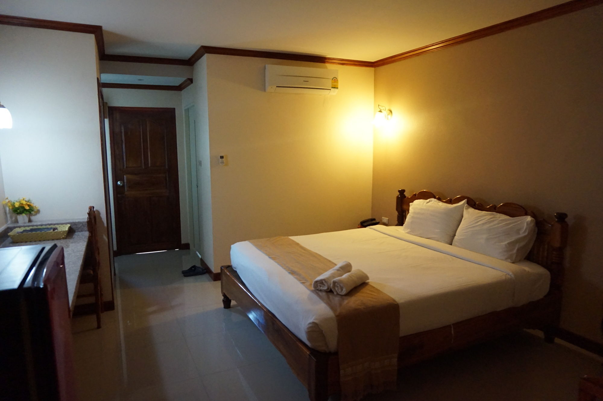 Np Residence Nakhon Phanom Exteriör bild