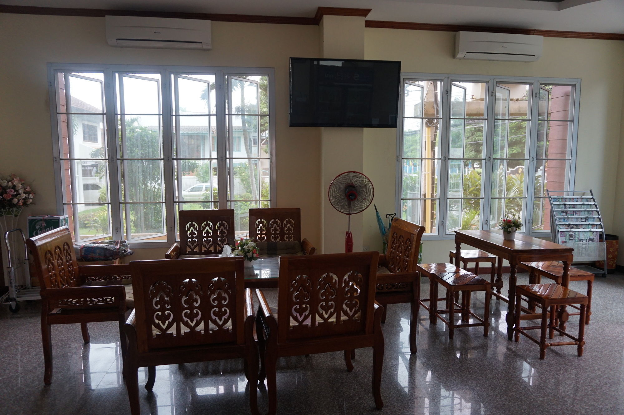 Np Residence Nakhon Phanom Exteriör bild